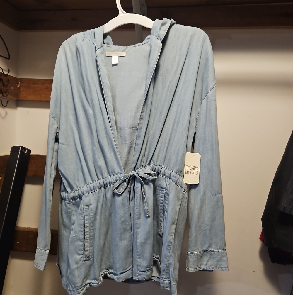 Canyon River Blues Pale Chambray Hooded Drawstring Jacket